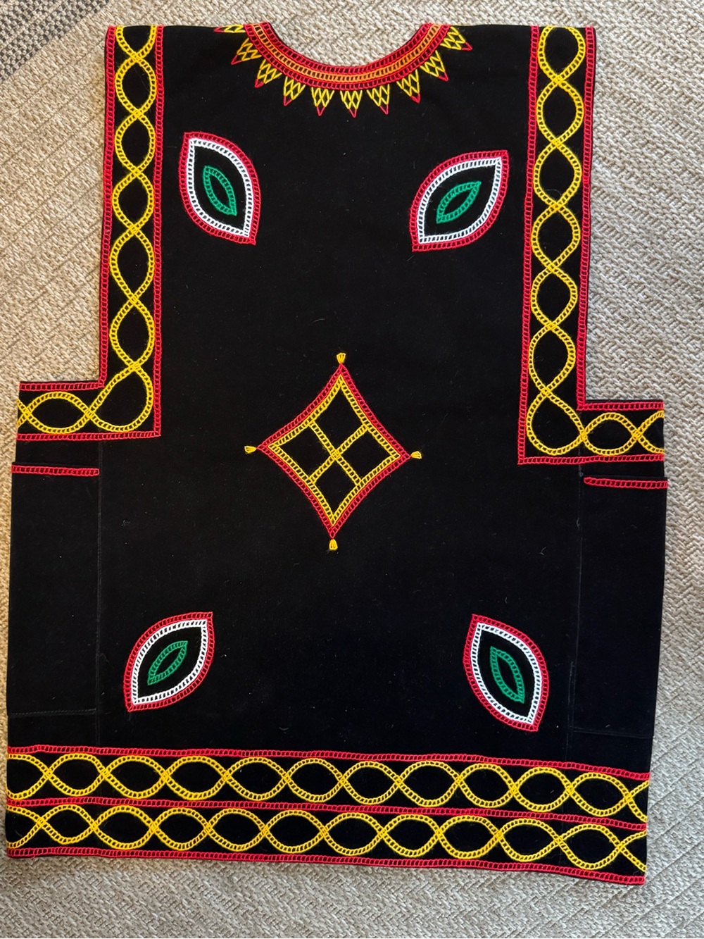 Authentic Traditional Toghu Atoghu Cameroon Bamenda Vest Velvet Hand Embroidered - Picture 2 of 11